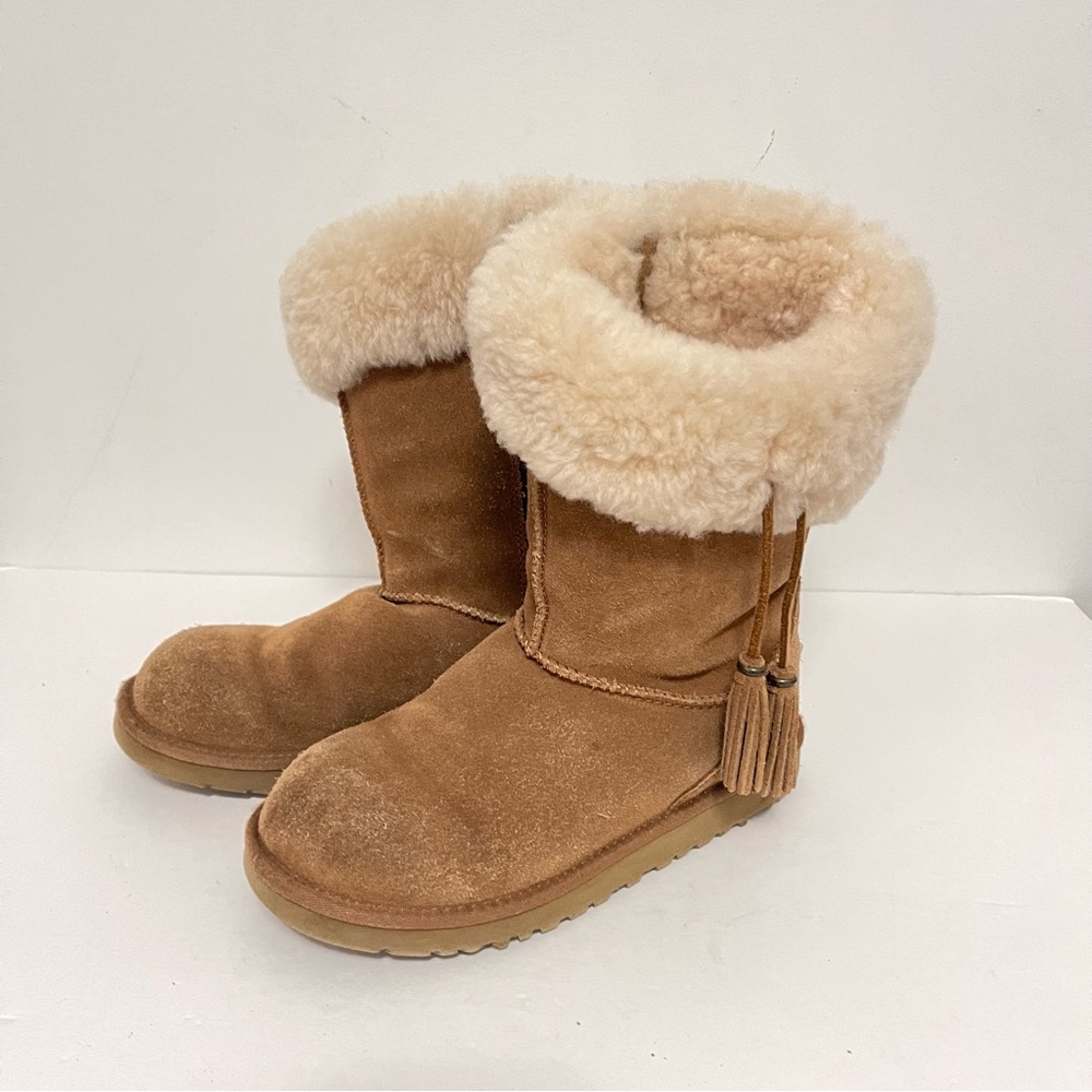 Ugg Australia Sheepskin Plumdale boots girls size 4 Youth - Picture 2 of 9